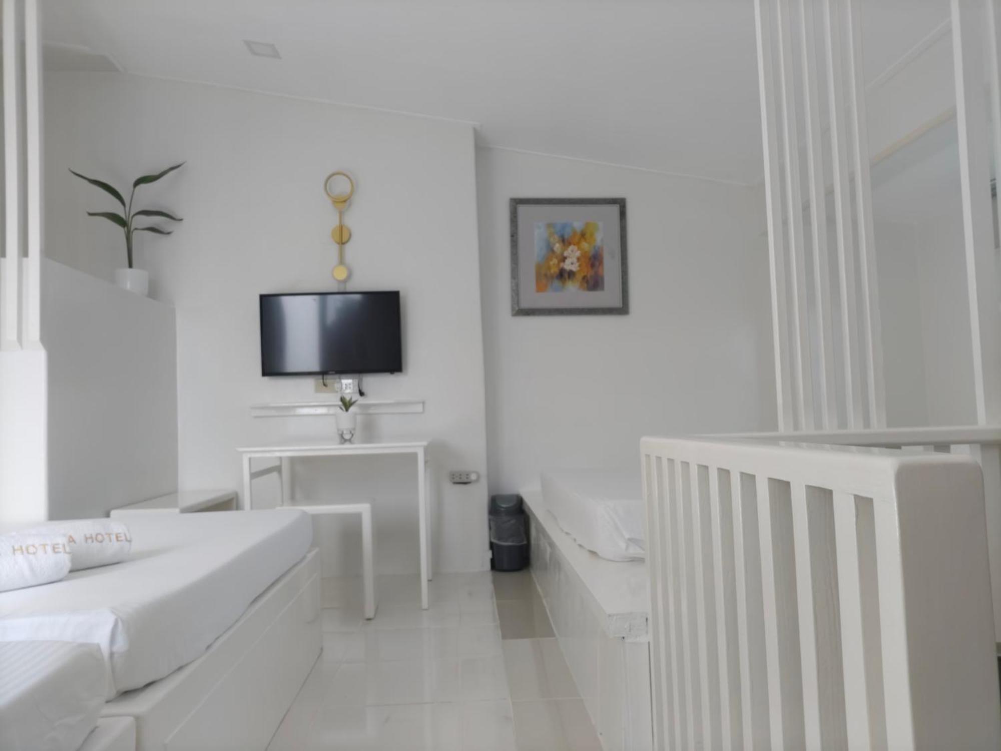 Mecasa Hotel Balabag  Екстер'єр фото