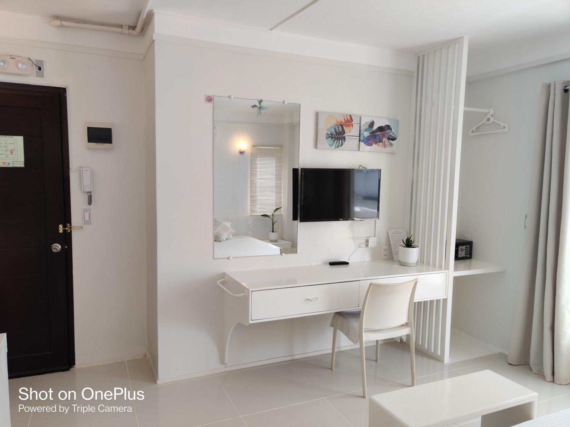 Mecasa Hotel Balabag  Екстер'єр фото
