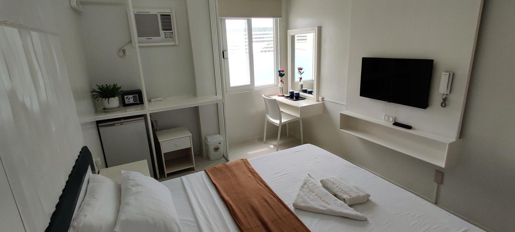 Mecasa Hotel Balabag  Екстер'єр фото