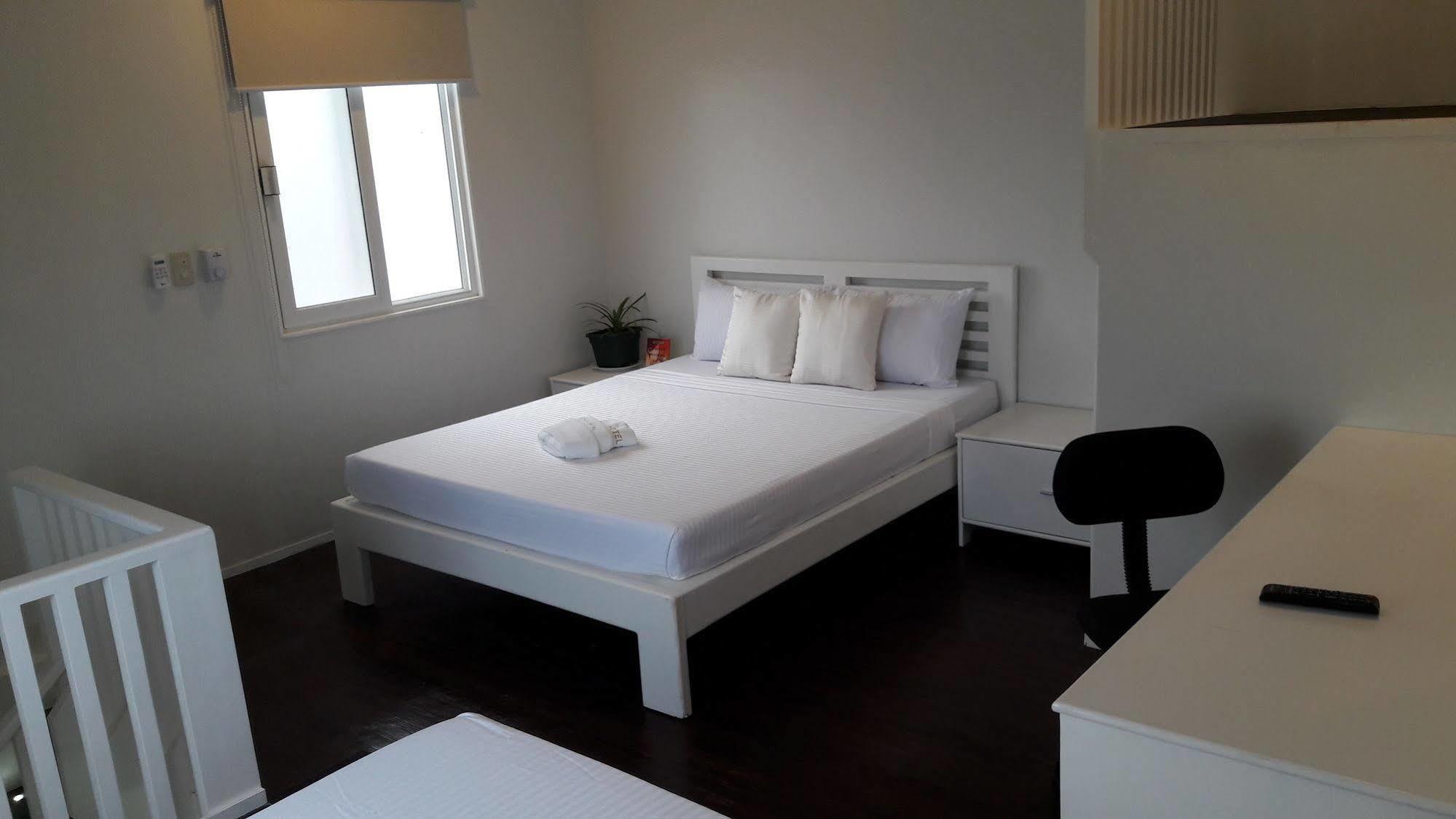 Mecasa Hotel Balabag  Екстер'єр фото
